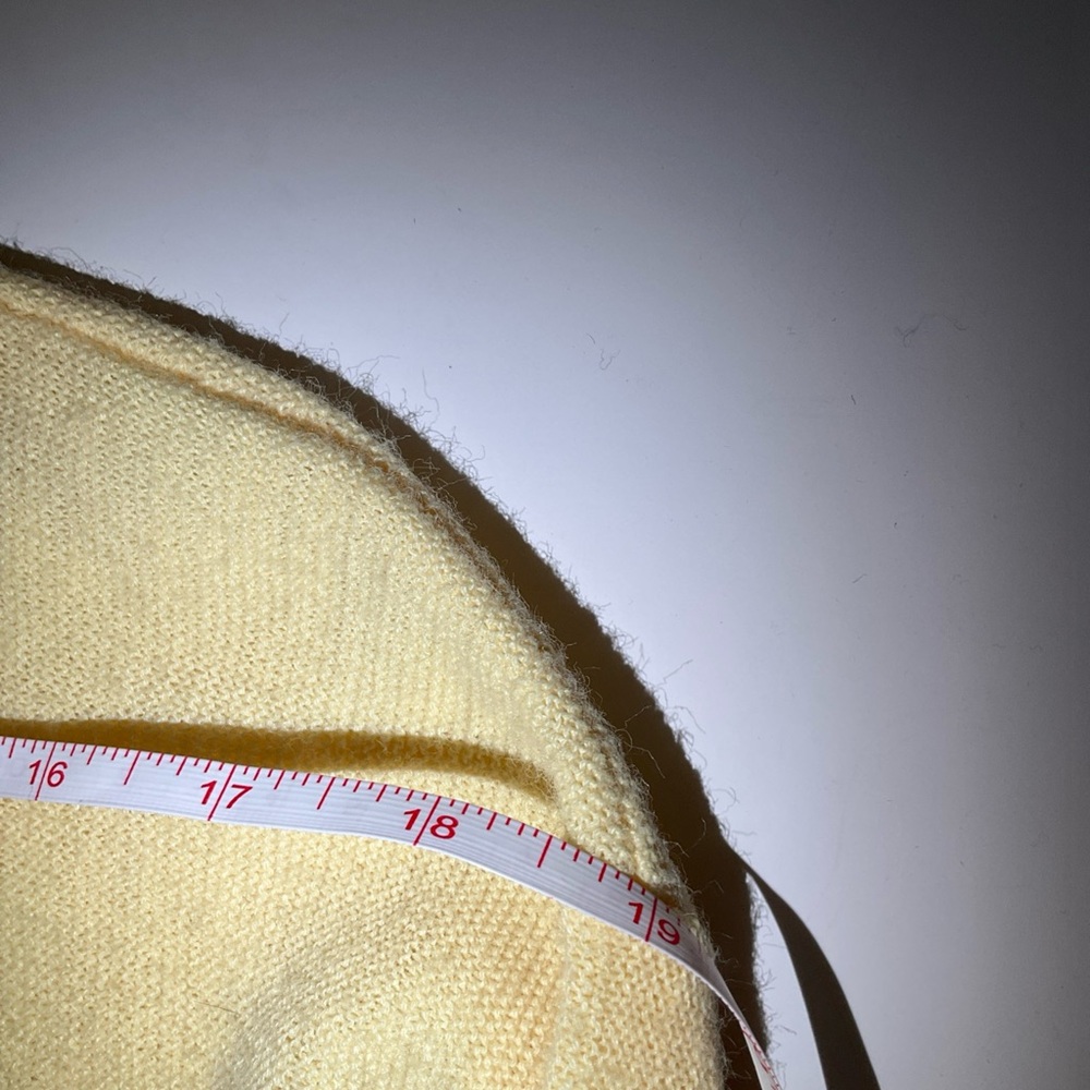 Vintage Lacoste yellow Button-Up Cardigan - Picture 5 of 9